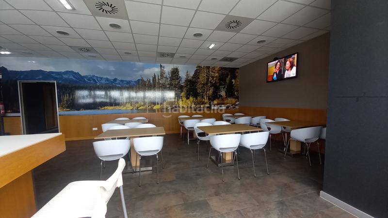 Foto cf21d044-6905-4316-bce4-4f8aa60924b0. Alquiler local comercial alquiler bar/cafeteria completamente instalado en el berrón, en Siero
