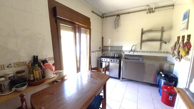 Foto e7ce0f76-09c0-42d2-9e85-adc3ad86f2cc. Casa venta casa independiente de 2 plantas con anejo + finca edificable en villar, en Siero
