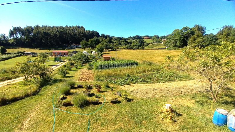 Foto f14944f5-4889-4e4a-9e0b-417453439b48. Casa venta casa independiente de 2 plantas con anejo + finca edificable en villar, en Siero