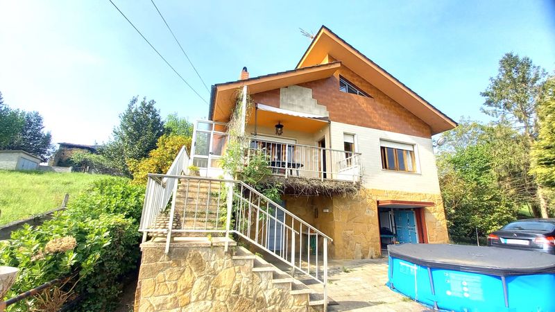 Foto 23a8112f-330c-49e1-bef1-870e01fe3304. Casa amb calefacció aparcament a Carbayin-Lieres-Valdesoto Siero