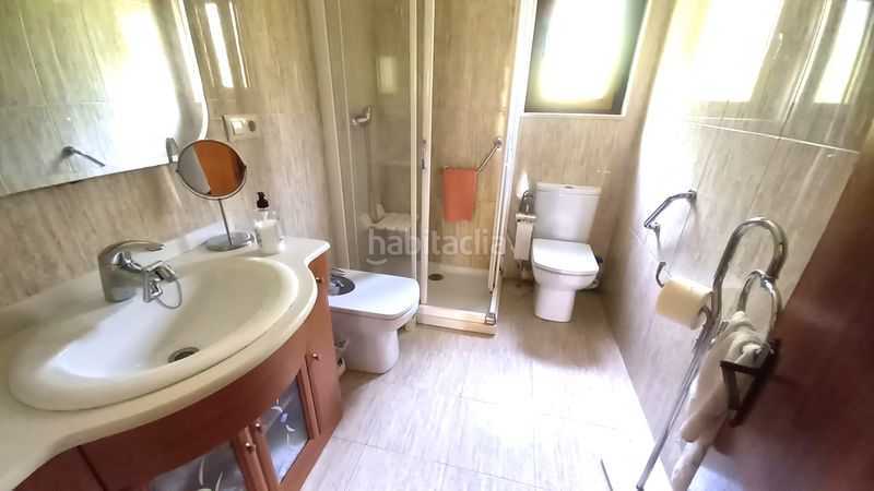 Foto e8fb9d46-9e09-4b99-8f81-67c2e6a6d113. Casa amb calefacció aparcament a Carbayin-Lieres-Valdesoto Siero