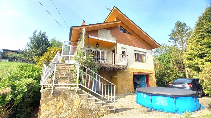 Foto f532101d-9743-4750-816a-5c3db62b2b1c. Casa amb calefacció aparcament a Carbayin-Lieres-Valdesoto Siero
