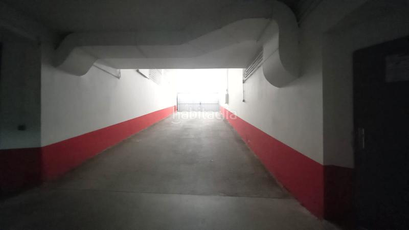 Foto 46092a75-4070-441f-bd04-f1574e4f6016. Location parking voiture dans la pola Siero Siero