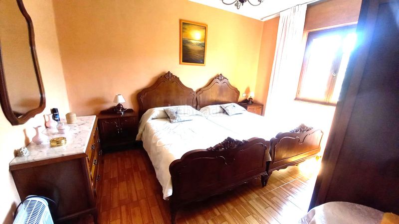Foto 7de75dcc-8fd1-4701-9d96-997be4069391. Casa amb aparcament a Lada Langreo