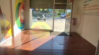 Lloguer Local Comercial  Avinguda ntra. sra. de montserrat. Local de 65 mt, dividio en 2 salas y aseo.
