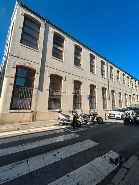 Foto f2df1315-e0c6-478a-8085-f2fa359ba533. Aparcament cotxe a de turull a Centre Sabadell