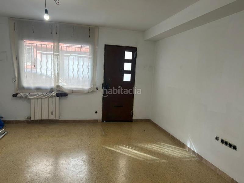 Foto 10cbc9e3-dfa8-422e-a3e0-e917506d1a7f. Flat with heating in Ca n'Oriac Sabadell