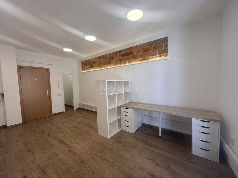 Foto 9f4d3951-6090-4e93-b060-f2bd4fd22ed6. Lloguer local comercial a Centre Sabadell
