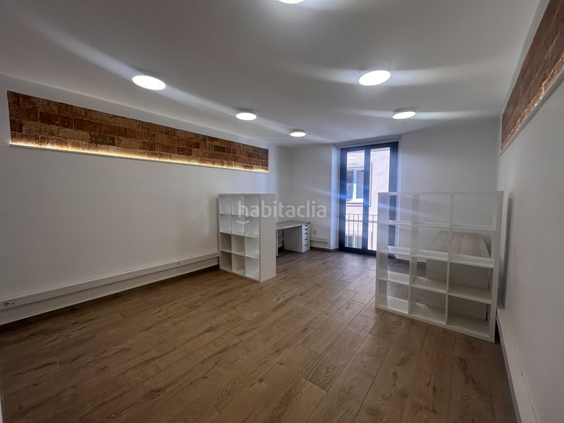 Foto b0f61ceb-f6d2-404d-ba70-7f8ba02d60ce. Lloguer local comercial a Centre Sabadell