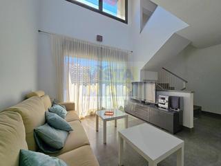 Casa aparellada a Maritim. Casa pareada de 4 habitaciones, ascensor y cerca de la playa en