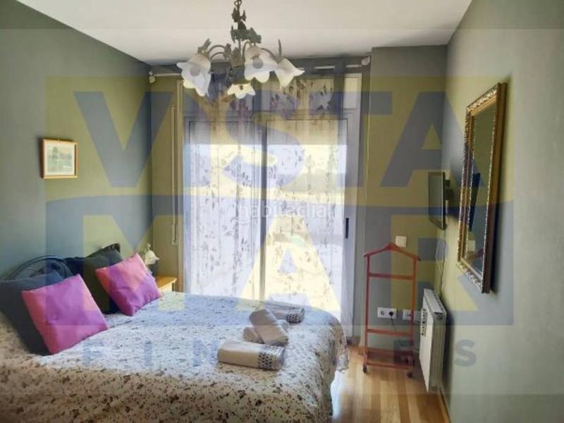 Foto 162a4603-1a5e-4376-9294-390f9b9766c7. Piso planta baja frente al mar con jardín y terraza propios, zona salines en Cubelles