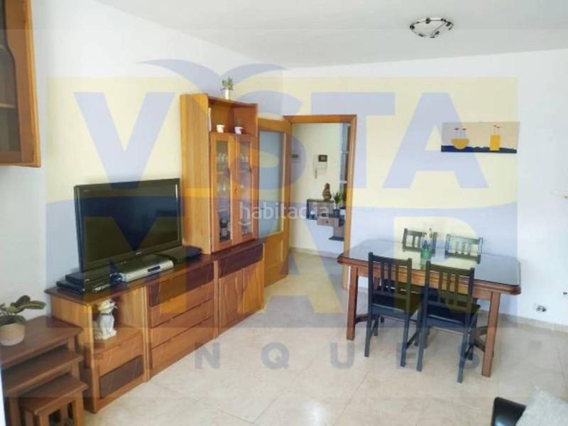 Foto 1fdbe0ec-a491-41c9-a624-c17e0f77f89f. Piso planta baja frente al mar con jardín y terraza propios, zona salines en Cubelles