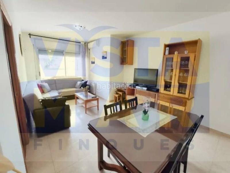 Foto 8249d539-2d4d-42c1-ac61-4640e913d865. Piso planta baja frente al mar con jardín y terraza propios, zona salines en Cubelles