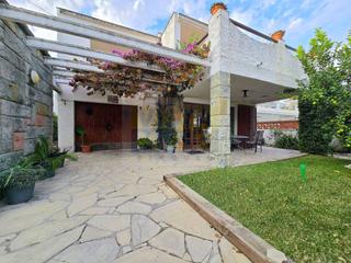 Casa in Prat de Vilanova. Casa unifamiliar a 4 vientos con jardín, 2 línea de playa, zona