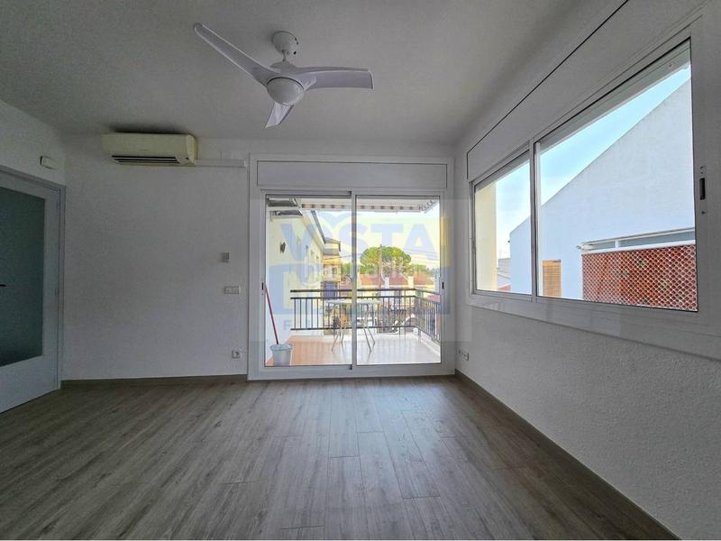 Foto 5243b3cd-d952-4790-9b50-4d81ebf2192c. Affitto appartamento in Maritim Cubelles