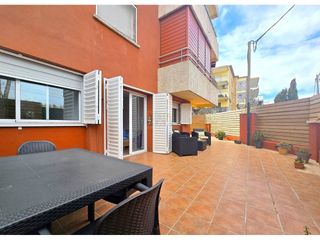 Pis a Prat de Vilanova. Planta baja con terraza de 60m, zona el prat de vilanova