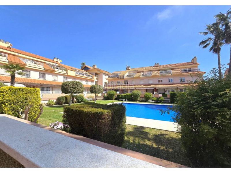 Foto ec75a7bf-7f48-4002-bdb0-ac3346098dbc. Casa adossada amb calefacció aparcament piscina a Cubelles