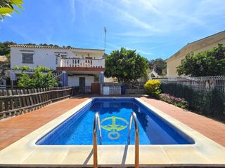 Casa en Mas Trader-Corral d´En Tort-Corral d´En Cona. Casa unifamiliar con piscina en parcela de 679m, zona ricreu cub