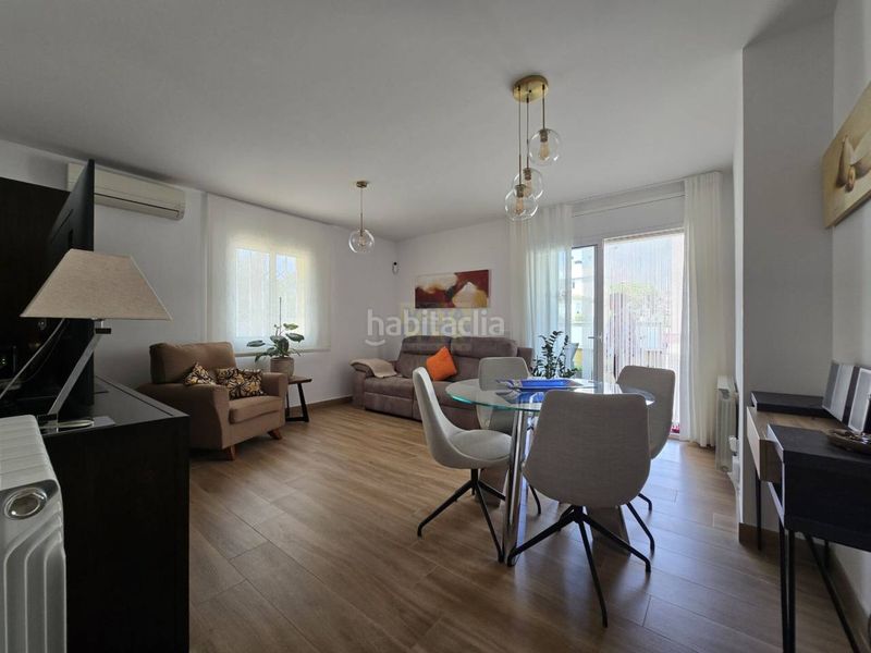 Foto f89cbd98-9c7c-42c1-a6bd-25cf1f9b72a9. Pis amb calefacció aparcament a Maritim Cubelles