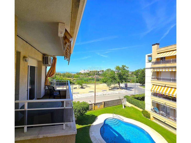 Foto 4fa9d1bb-bd0d-41ba-8e64-ff0f940c180a. Pis amb aparcament piscina a Maritim Cubelles