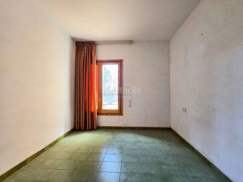 Foto fcf1ef33-2ce1-4c76-aacd-b8f7d365ad8f. Casa amb aparcament a costa Cunit - els jardins - els rosers Cunit