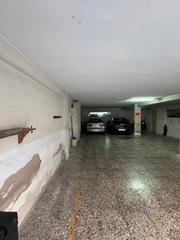 Local commercial à Carrer doctor santaolalla 21. Local con posibilidad de cambio de uso