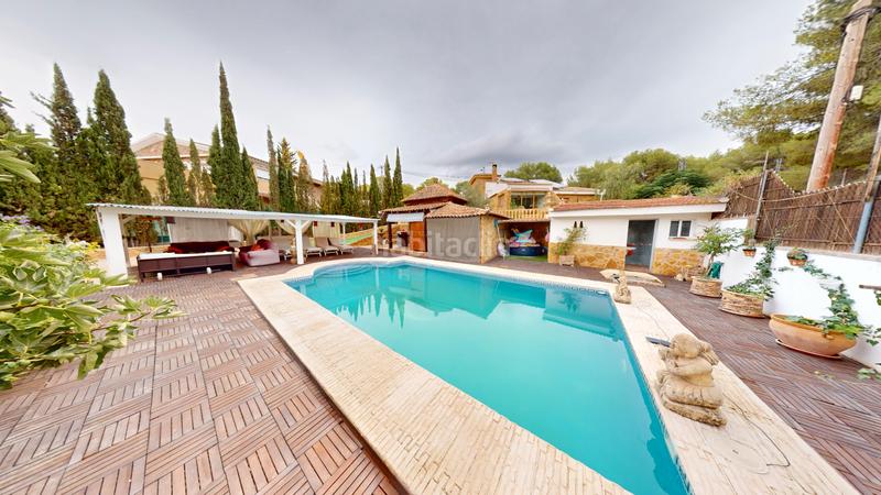 Foto 0894a43c-4941-48b9-a130-1838a0461ed4. Chalet ?? chalet reformado con vistas al maigmó, piscina y zona chill-out en finca terol () en Tibi