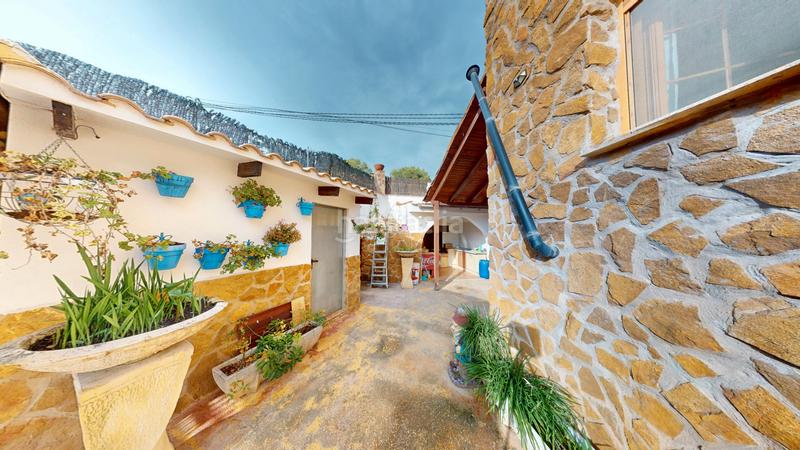 Foto 47c0124e-91ee-481b-a5b0-940bffd363c6. Chalet ?? chalet reformado con vistas al maigmó, piscina y zona chill-out en finca terol () en Tibi