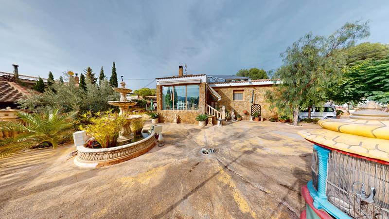 Foto 6095d63c-f574-4eac-a49f-65735c80d1a3. Chalet ?? chalet reformado con vistas al maigmó, piscina y zona chill-out en finca terol () en Tibi