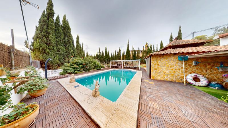 Foto 98e96988-cbc0-4eb8-8e22-4928b1e43343. Chalet ?? chalet reformado con vistas al maigmó, piscina y zona chill-out en finca terol () en Tibi