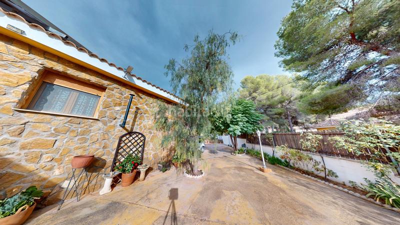 Foto a5c6b59f-20af-423b-ae05-817efdae91e4. Chalet ?? chalet reformado con vistas al maigmó, piscina y zona chill-out en finca terol () en Tibi