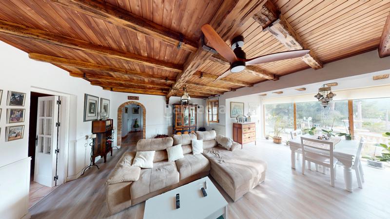 Foto b47bdf37-3046-4d9b-8032-75f466f84222. Chalet ?? chalet reformado con vistas al maigmó, piscina y zona chill-out en finca terol () en Tibi