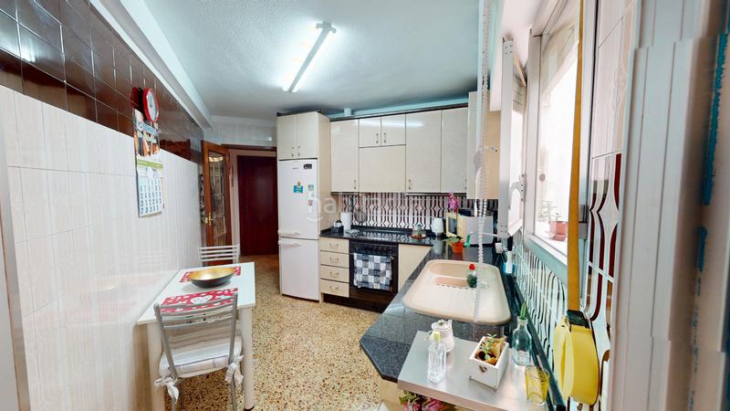 Foto 427e09d2-ac33-477a-9993-3e6eeeeb317a. Piso  en venta en calle olof palme en Altozano - Conde Lumiares Alicante