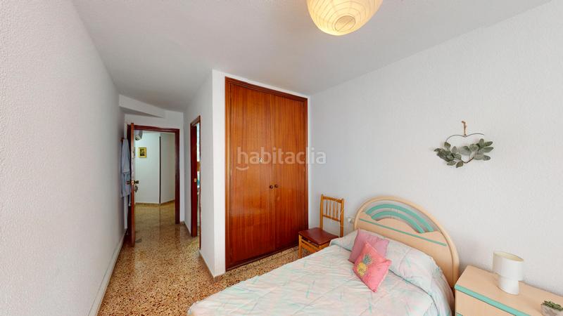 Foto cff6f4f0-2474-4bed-87ed-7f59898066b4. Piso  en venta en calle olof palme en Altozano - Conde Lumiares Alicante