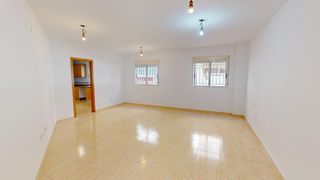 Flat  Calle calvario. Planta baja con gran patio y acceso directo a piscina en villafr