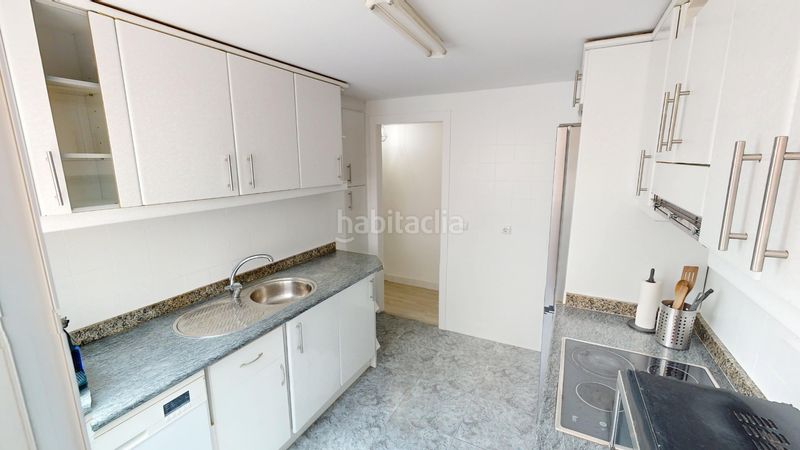 Foto 524e5aa1-f584-4bd1-9f1b-f76ae935de23. Pis amb aparcament a Altozano - Conde Lumiares Alicante