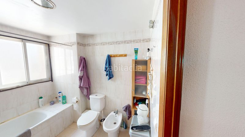 Foto 91c5d611-e858-4c19-9a5c-de31e5ce9fd9. Àtic a Altozano - Conde Lumiares Alicante