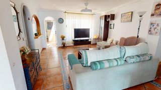 Casa  Carrer del doctor recasens. ¡tu próximo hogar te espera! preciosa casa de tres plantas diseñ