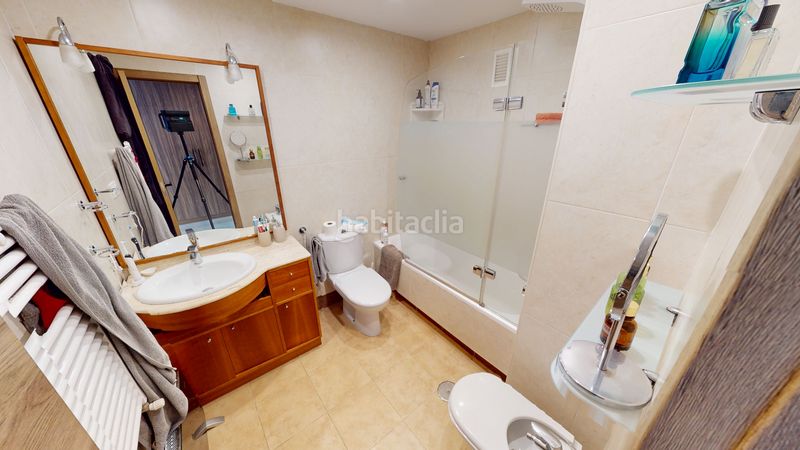 Foto ccc9b71a-fb2f-42e5-953c-a55ab852f1b1. Àtic amb calefacció aparcament piscina a Altozano - Conde Lumiares Alicante