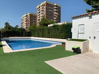 Appartement à San Blas. Espectacular vivienda en urbanización en la zona de san blas.
