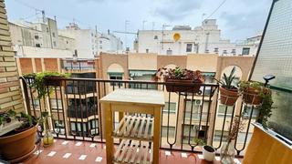 Lloguer Pis  Calle italia. Bonito piso reformado en la zona ensanchediputación.