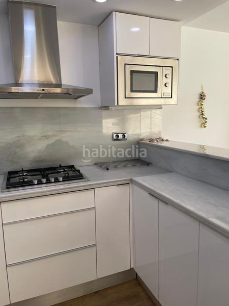 Foto abccfd5c-d13c-4c0b-b49b-f4475a131a74. Alquiler piso fantástico piso reformado en primera línea de playa de la Albufereta. en Alicante