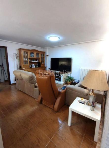 Foto 010eb9cd-76af-4b2f-9147-801e2c2b53b2. Chalet adosado en venta en la almajada, alicante. en Mutxamel