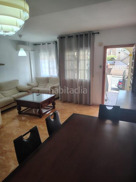 Foto deec9074-b59b-4941-854d-4b15a10e39af. Affitto casa a schiera con piscina in Panorama-Sierramar Santa Pola