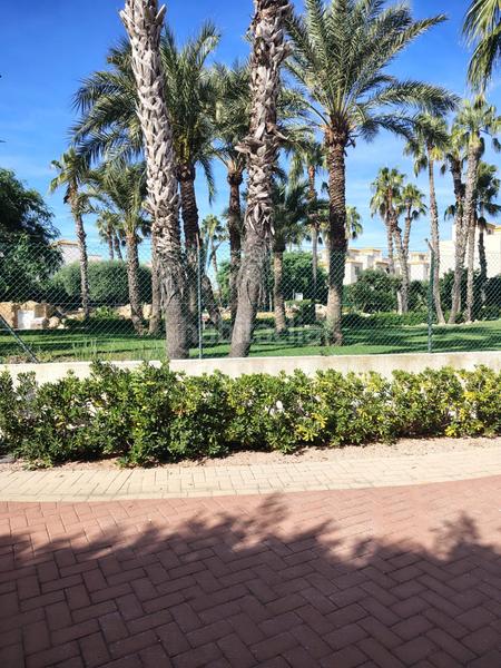 Foto 76db6f11-f074-43b2-b8a0-b9f0bd6a78ea. Alquiler casa adosada adosado de dos plantas en la urbanizacion altomar, gran alacant. en Santa Pola