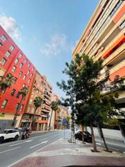 Pis  Avenida de salamanca. Oportunidad! vivienda a un paso de la estación de renfe.