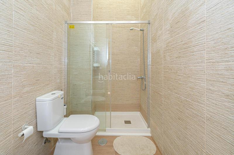 Foto 85bb06ba-7d69-4e66-b7a3-364efd2f78aa. Alquiler piso bonito piso en la zona del Mercado. en Alicante