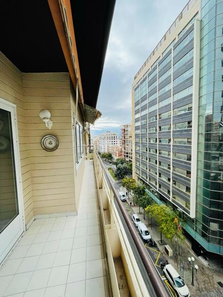 Foto 6a28c4d6-4e23-4744-a29d-4e12af3bfb42. Lloguer pis amb calefacció a Barrio del Centro Alicante