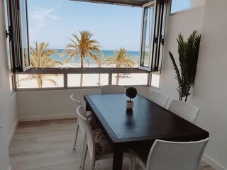 Location Appartement  Avenida de niça. Amplia vivienda en urbanización, primera línea de playa san juan