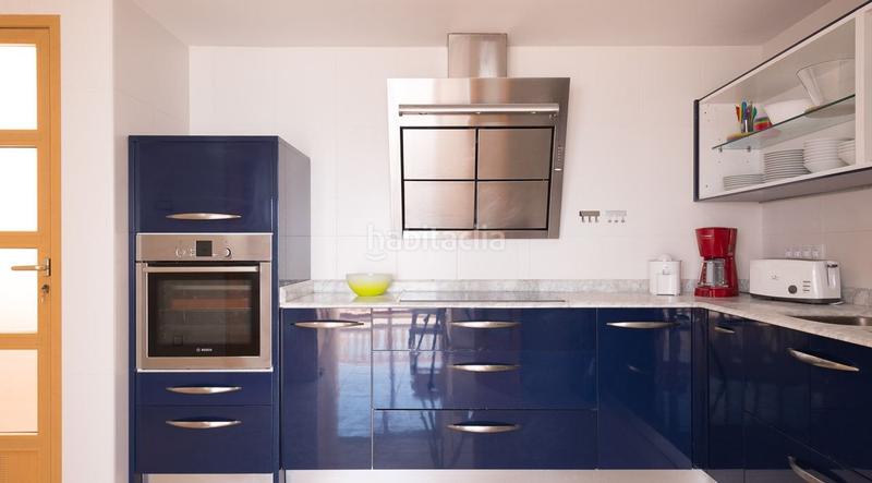 Foto e0ee49b5-02d7-4038-b213-a2a9bdb0b14b. Rent flat with heating in Campello Playa Campello (el)